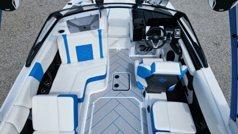 Malibu Boats 23 LSV
