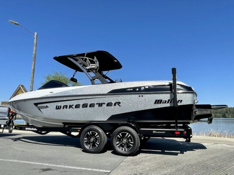 Malibu Boats Wakesetter 23 LSV