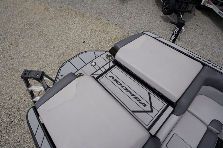 2F200BF4-FEF9-4A9C-A892-73582CE5BE79